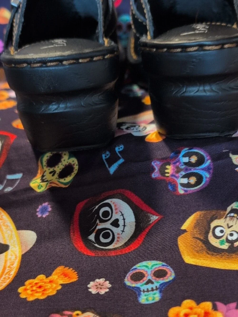 b.o.c. Ladies Brown Slip-On Clogs with Buckle Detail - Picture 5 of 8